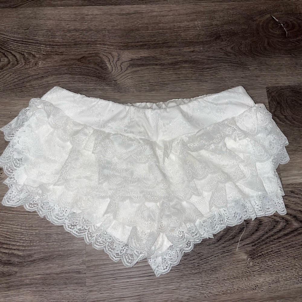 SHEIN White Lace Ruffle Mini Skirt